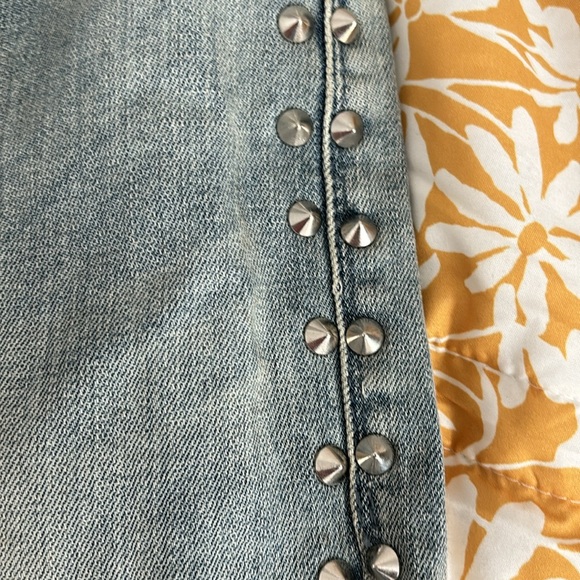 Nwt - Picture 2 of 3